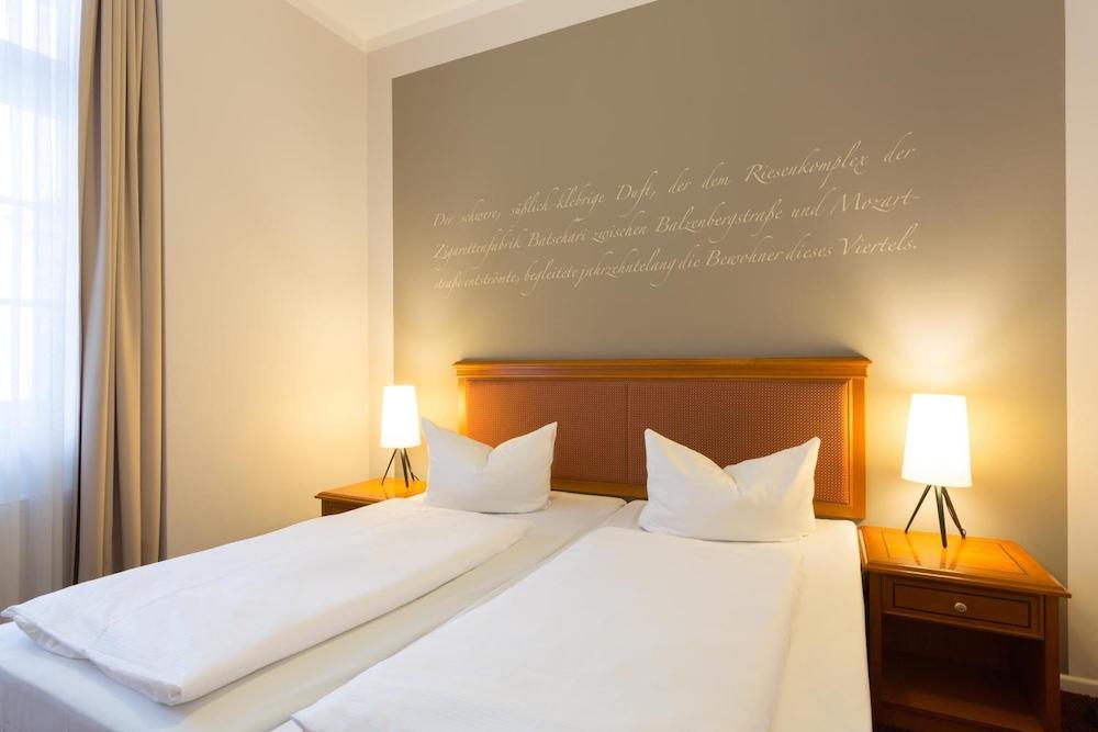 Batschari Palais Baden-Baden Hotel Екстериор снимка