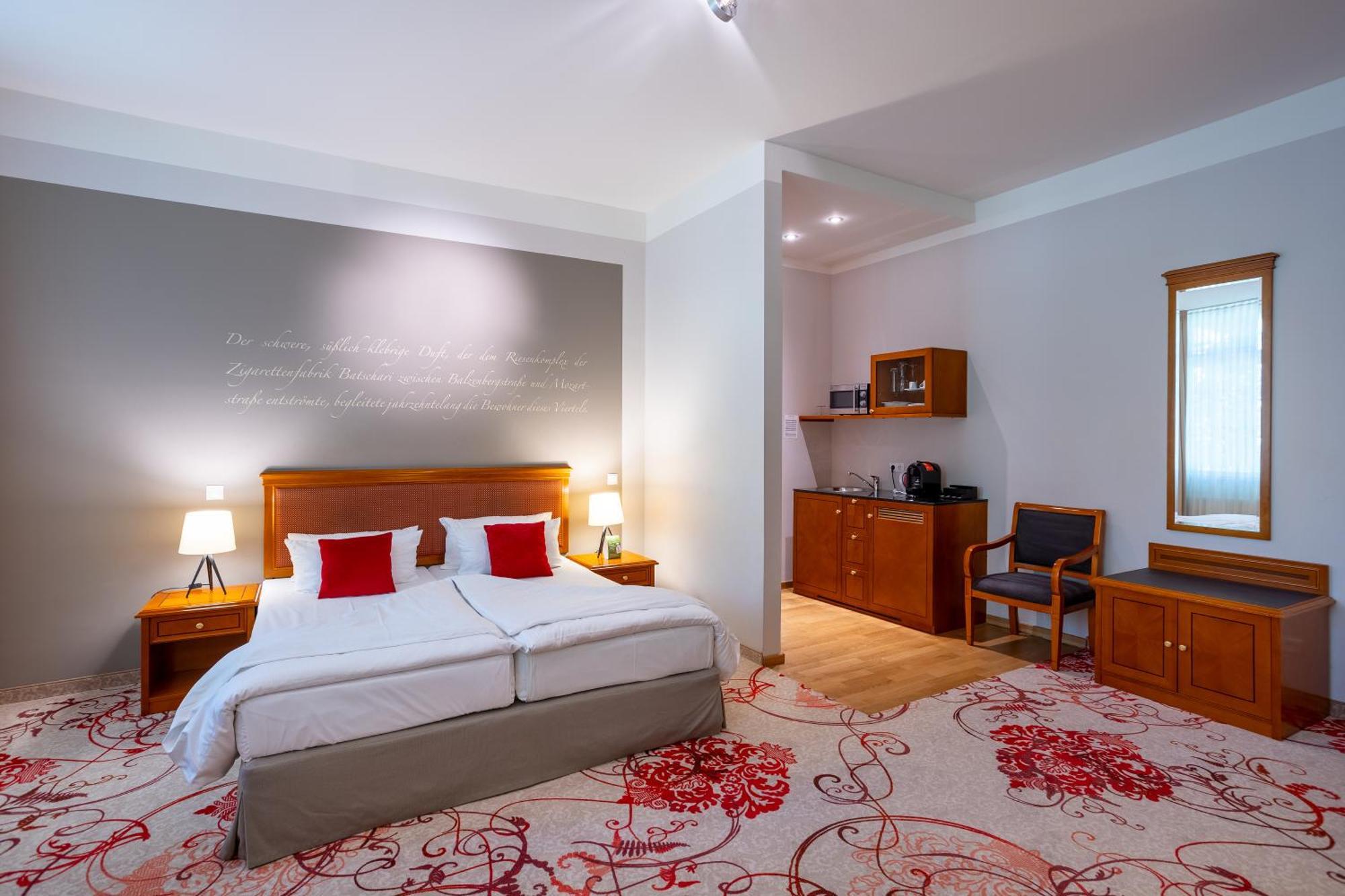 Batschari Palais Baden-Baden Hotel Екстериор снимка